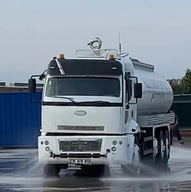 Tanker Su Kuşadası